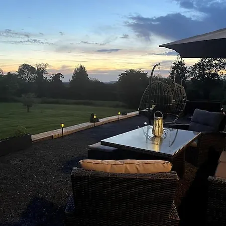 Holiday home Spacious Luxury Countryside Retreat Estry