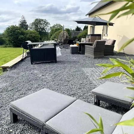 Spacious Luxury Countryside Retreat 펜션