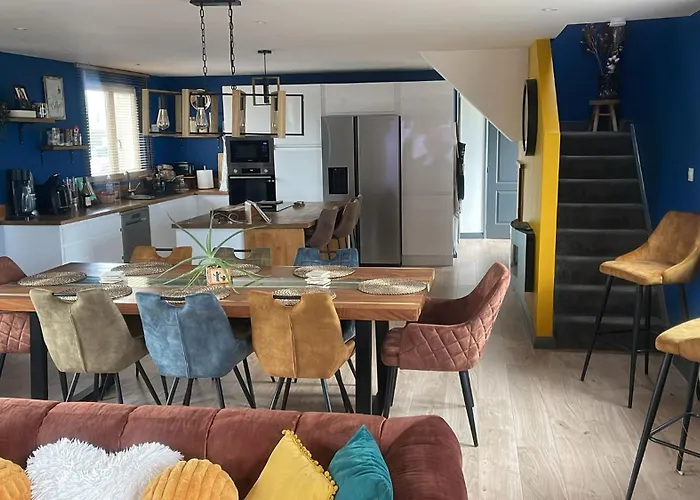 Spacious Luxury Countryside Retreat Estry